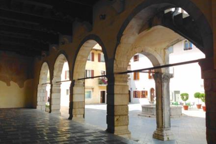 VENZONE LOGGIA COMUNALE 